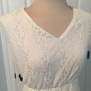 Haani Dresses - 2X Haani White Lace Stretch Dress Haani Dresses - 2X Haani White Lace Stretch Dress
